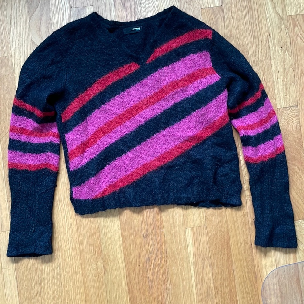 Brooklyn Industries black, red and pink alpaca pullover v-neck sweater.